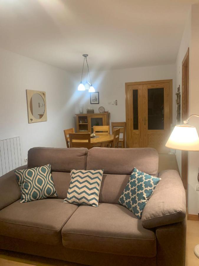 Penas De Aia Apartment Jaca Bagian luar foto