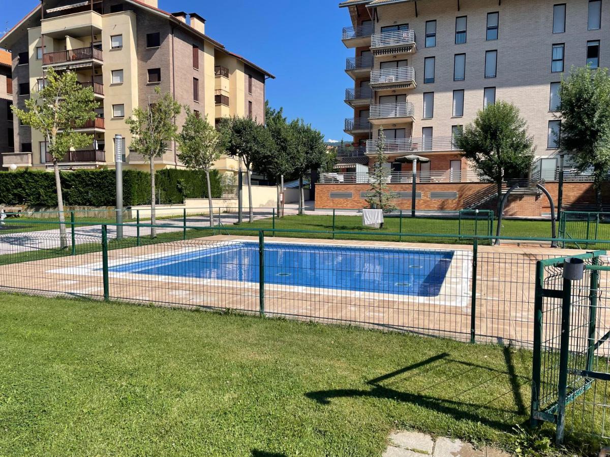 Penas De Aia Apartment Jaca Bagian luar foto